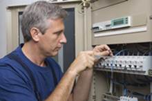 הזמנת חשמלאי בדיור מוגן