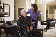 מימון כיסאות גלגלים לבני הגיל השלישי