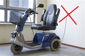 קלנועית סולארית לבני הגיל השלישי