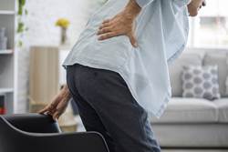 מניעת כאבי גב בקרב הגיל השלישי