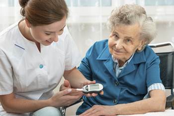 מימוש זכויות רפואיות בגיל השלישי