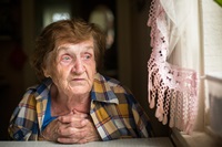 התמודדות עם טראומות מהעבר בגיל השלישי