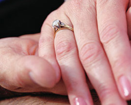 דרושות עמותות חדשות לטיפול בגמלאים