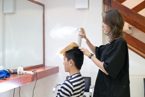 איפה אפשר למצוא תספורת זולה?