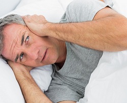 מעיר את עצמך בנחירות? יש מה לעשות