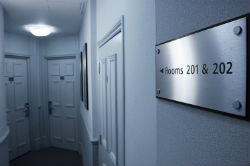 שילוט הכוונה בבתי אבות – למה זה טוב?