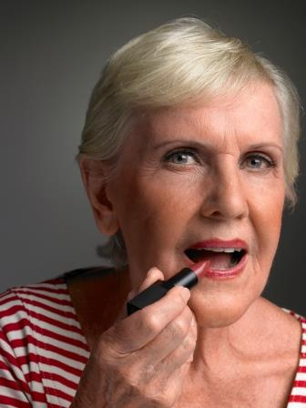 טיפים לאיפור לנשים מבוגרות