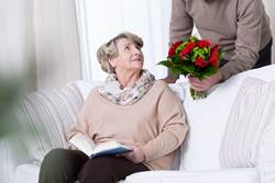 מתנות לחגים שלא יצריכו מכם לצאת מהבית