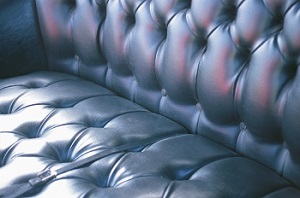 דגשים לרכישת ספות לבני הגיל השלישי