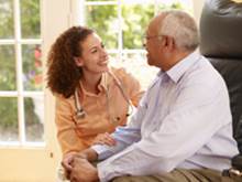 ביצוע בדיקות רפואיות בבית לבני הגיל השלישי