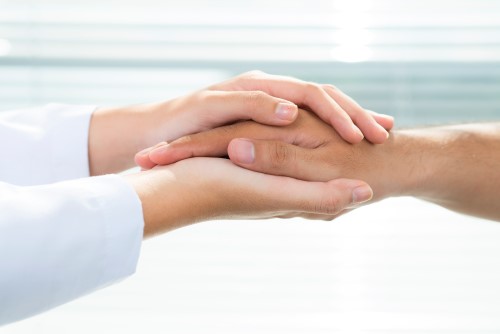 מהם הכללים והדגשים לגבי העברת קשישים מוגבלים פיזית באמבולנס